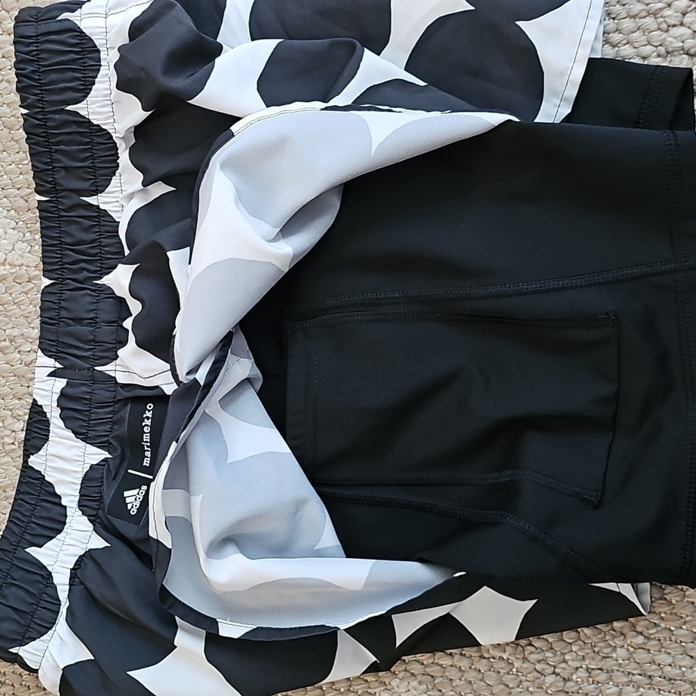 ADIDAS x MARIMEKKO Marathon 2in1 Shorts Size Small 3" - Picture 10 of 11